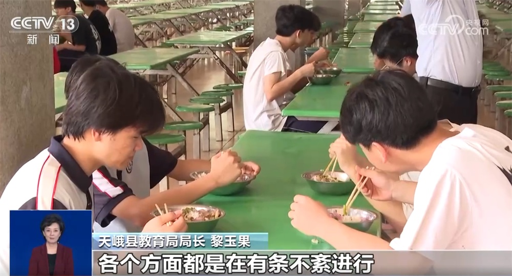 直击抗洪抢险一线|转移群众、抢修道路 各方救援力量持续奋战 直击抗洪抢险一线|转移群众、抢修道路 各方救援力量持续奋战