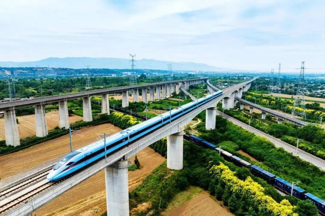 7月1日起跑“新图”!国铁太原局将增开客列24列→ 7月1日起跑“新图”!国铁太原局将增开客列24列→