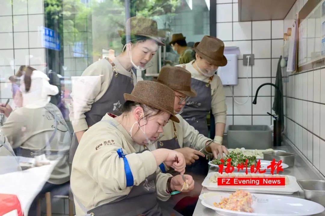 任贤齐捐款30万元,给福州这家店! 任贤齐捐款30万元,给福州这家店!