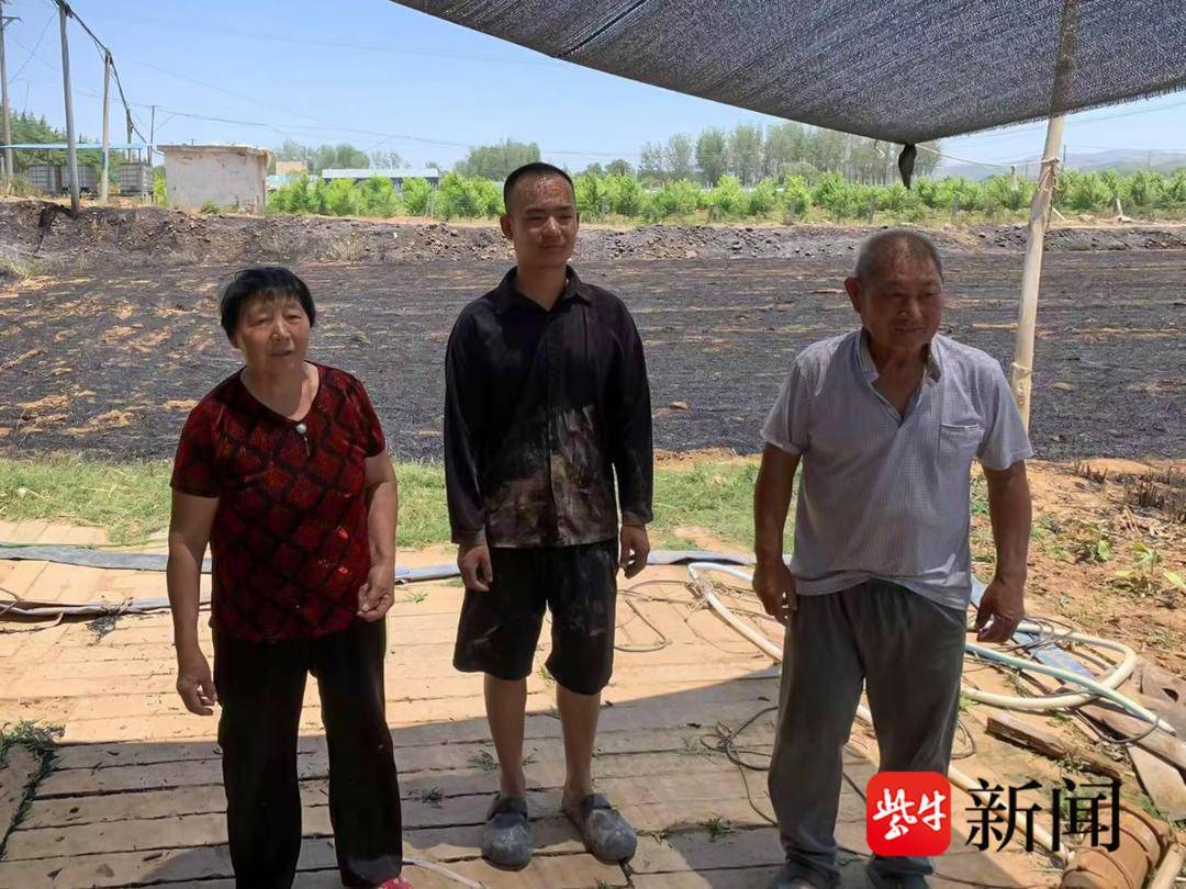 休假战士遇麦田火灾冲进浓烟救出两位老人 休假战士遇麦田火灾冲进浓烟救出两位老人