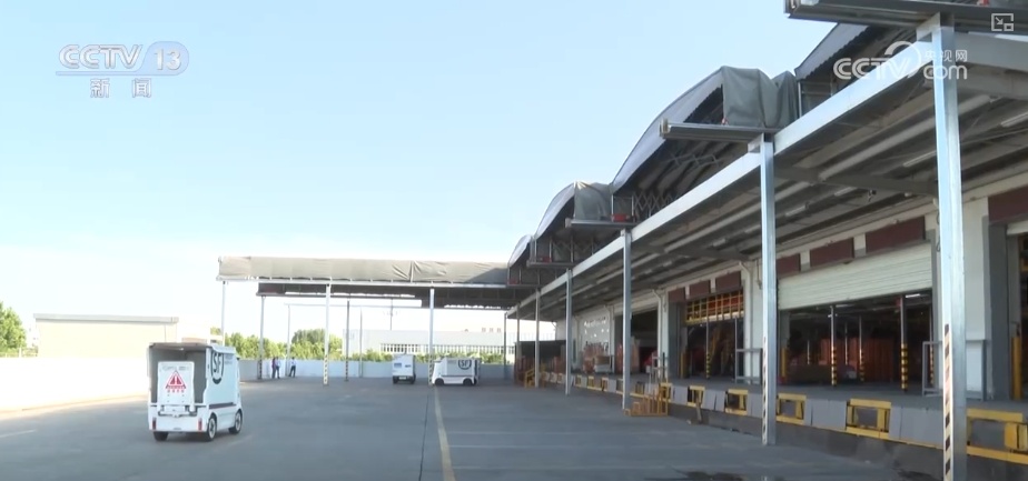 从“车看灯”到“灯看车” “软环境+硬政策”支撑自动驾驶“加速跑”