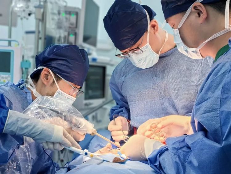 洗了次澡,确诊癌症?杭州女子:以为只是小小咽炎,没想到…… 洗了次澡,确诊癌症?杭州女子:以为只是小小咽炎,没想到……