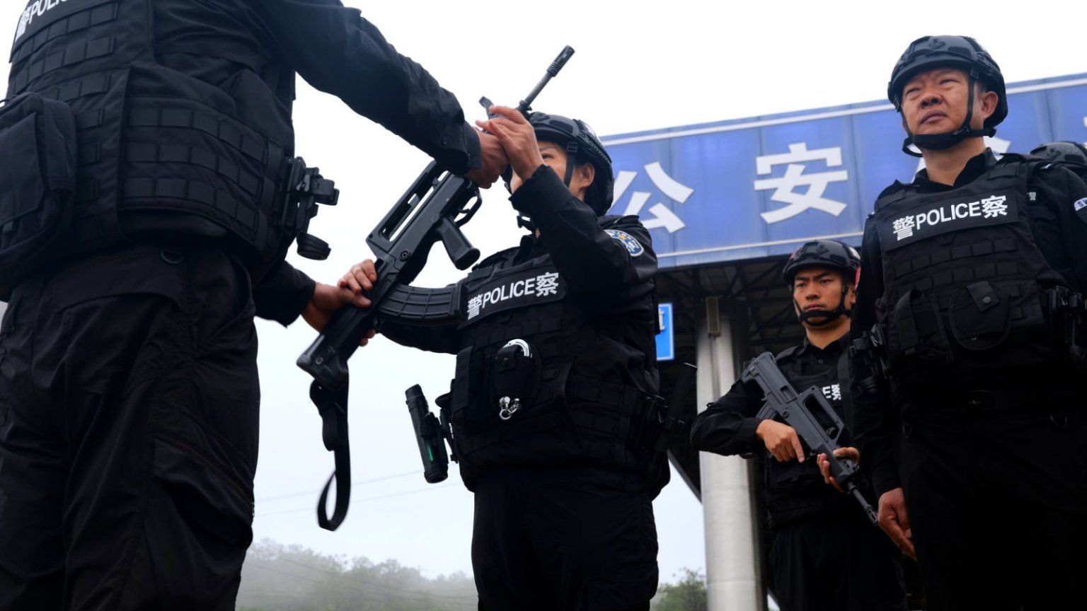 一等功女站长露脸缉毒 10余处伤疤记录生死瞬间 一等功女站长露脸缉毒 10余处伤疤记录生死瞬间