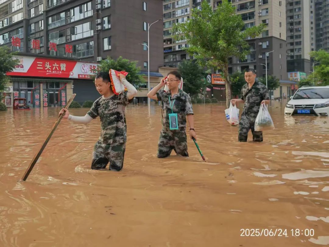 一线直击:贵州榕江、从江抗洪实录 一线直击:贵州榕江、从江抗洪实录