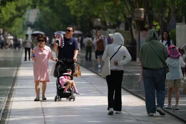 京津冀鲁豫等地高温持续!各地依据气象预报有序应对 京津冀鲁豫等地高温持续!各地依据气象预报有序应对