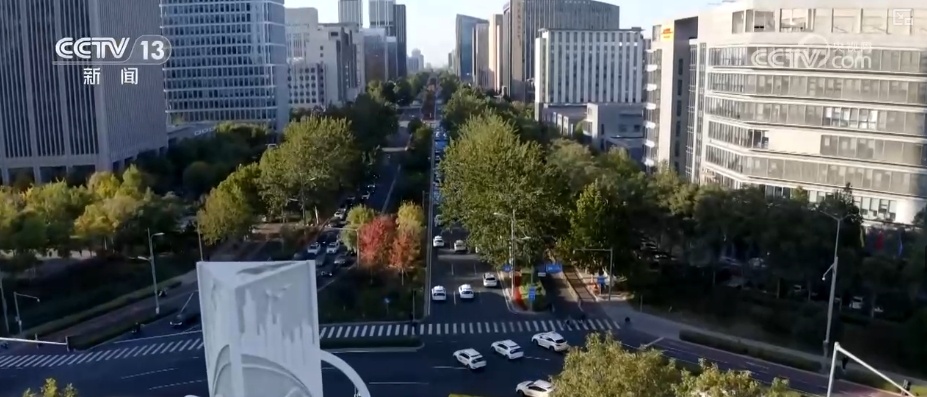 从“车看灯”到“灯看车” “软环境+硬政策”支撑自动驾驶“加速跑”