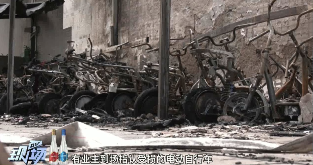 真牛!男子凌晨外出吃夜宵,顺手救了一栋楼的人 真牛!男子凌晨外出吃夜宵,顺手救了一栋楼的人