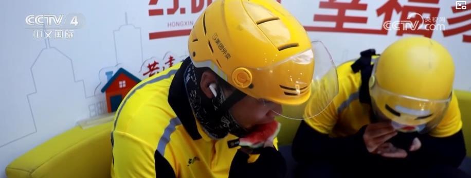 迎战持续高温:多地启动防暑降温应急措施保障民生 迎战持续高温:多地启动防暑降温应急措施保障民生