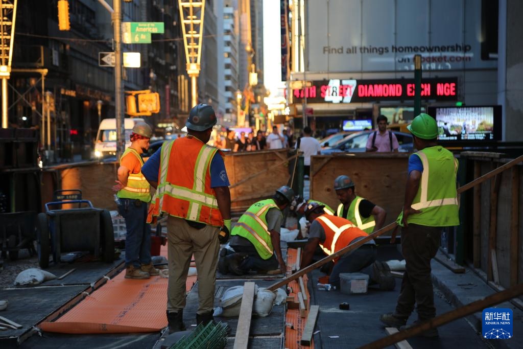美国纽约遭遇高温天气 美国纽约遭遇高温天气