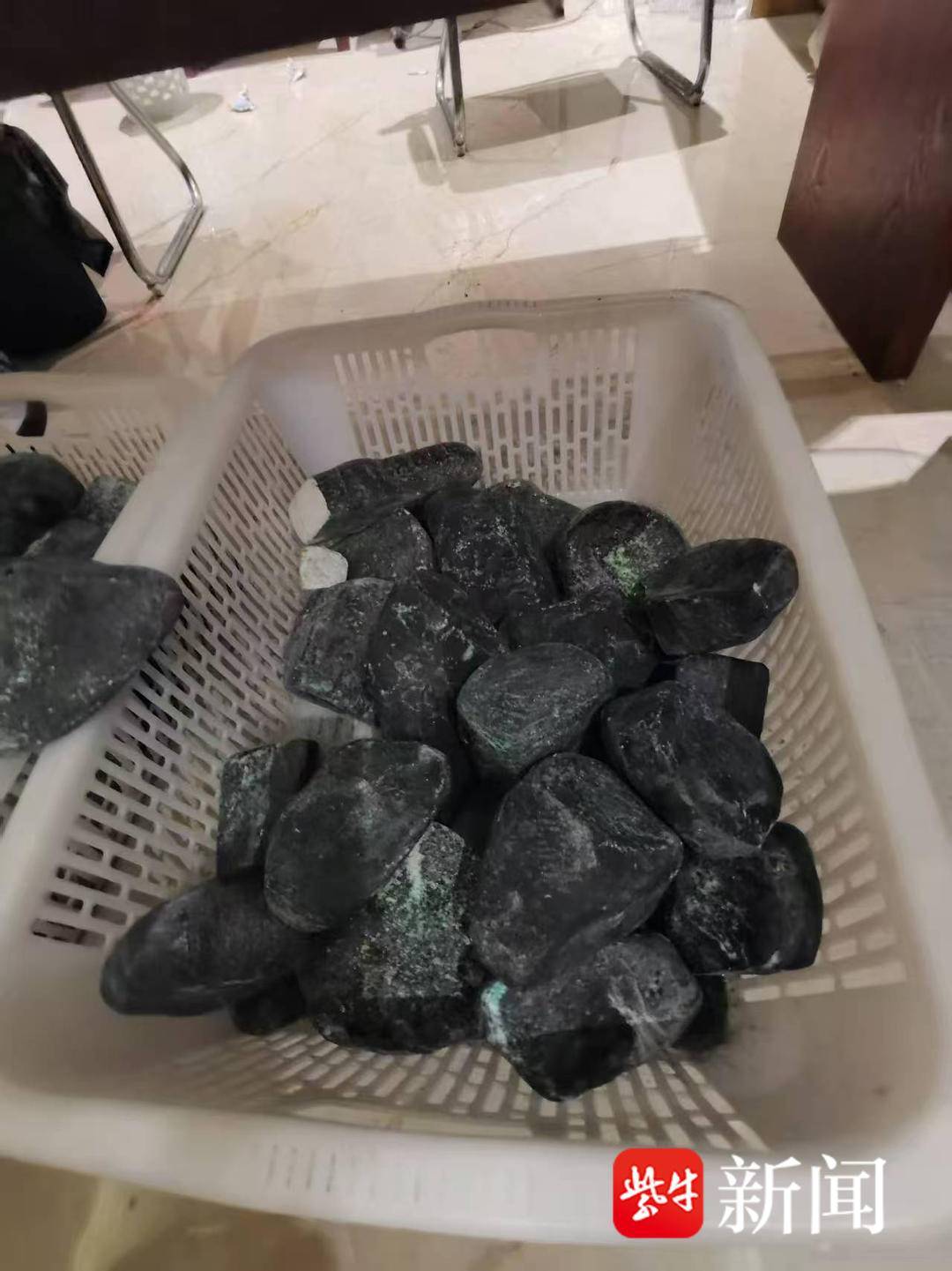 500余名被害人深陷“暴富陷阱”，警方破获特大网络赌石诈骗案