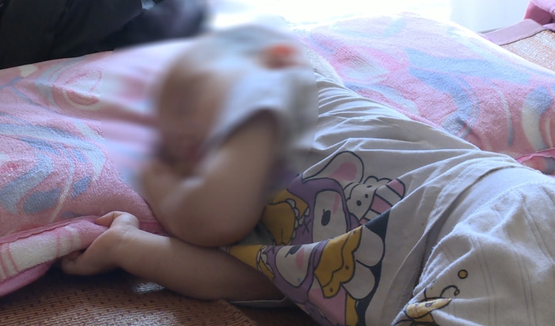 佛山一幼童吃糖被卡,危急时刻,他出手了! 佛山一幼童吃糖被卡,危急时刻,他出手了!