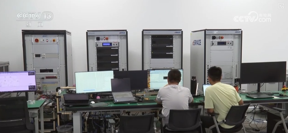 从“车看灯”到“灯看车” “软环境+硬政策”支撑自动驾驶“加速跑”