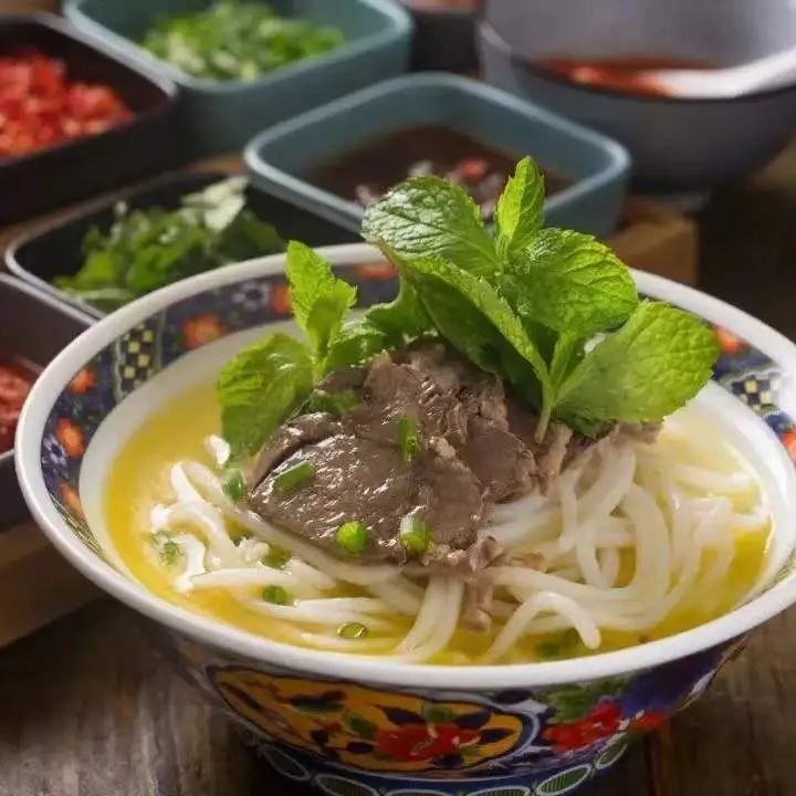 1毫克可致死,无特效药!一盘凉拌菜让她全身“换血”…… 1毫克可致死,无特效药!一盘凉拌菜让她全身“换血”……