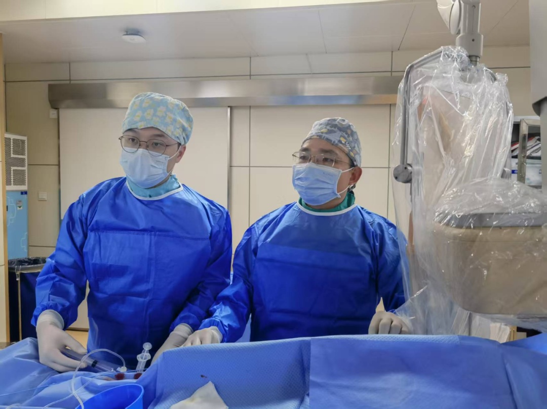 杭州大爷骑车突然晕倒!竟确诊……提醒:致死率达20-80%!梅雨季也要警惕 杭州大爷骑车突然晕倒!竟确诊……提醒:致死率达20-80%!梅雨季也要警惕