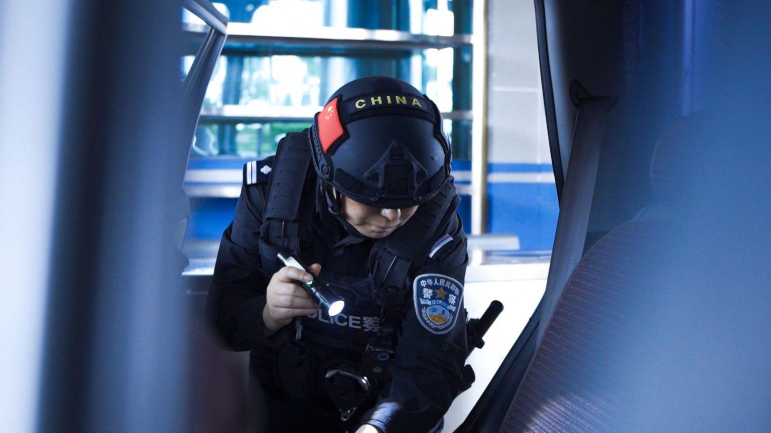 一等功女站长露脸缉毒 10余处伤疤记录生死瞬间 一等功女站长露脸缉毒 10余处伤疤记录生死瞬间