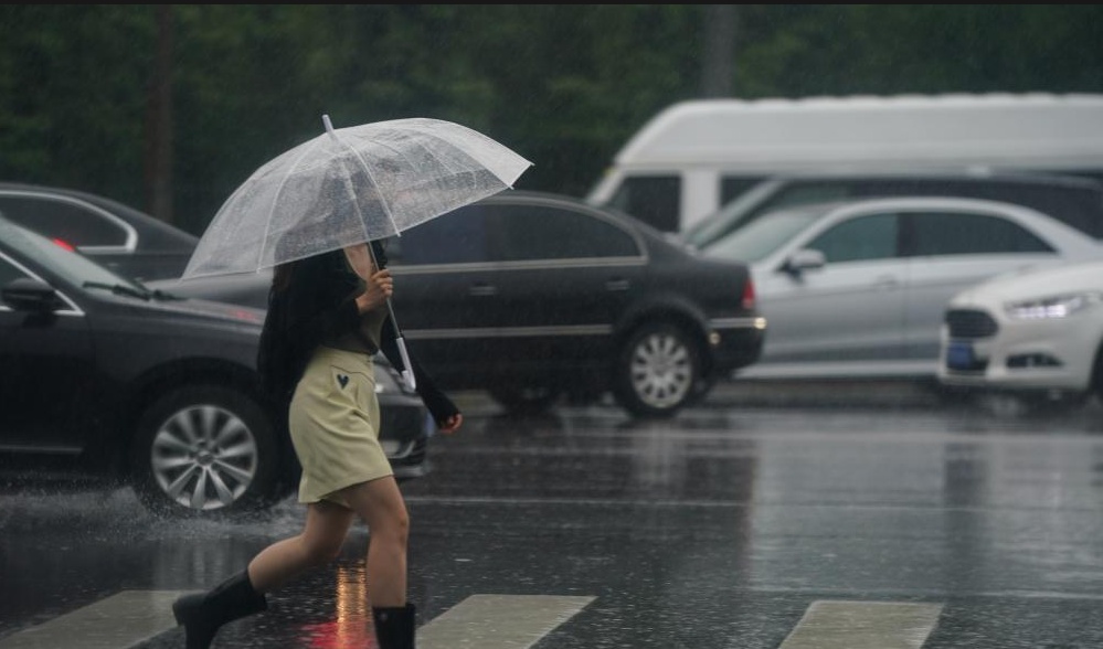 济南:降温!降雨!明天最高温降至28℃左右! 济南:降温!降雨!明天最高温降至28℃左右!