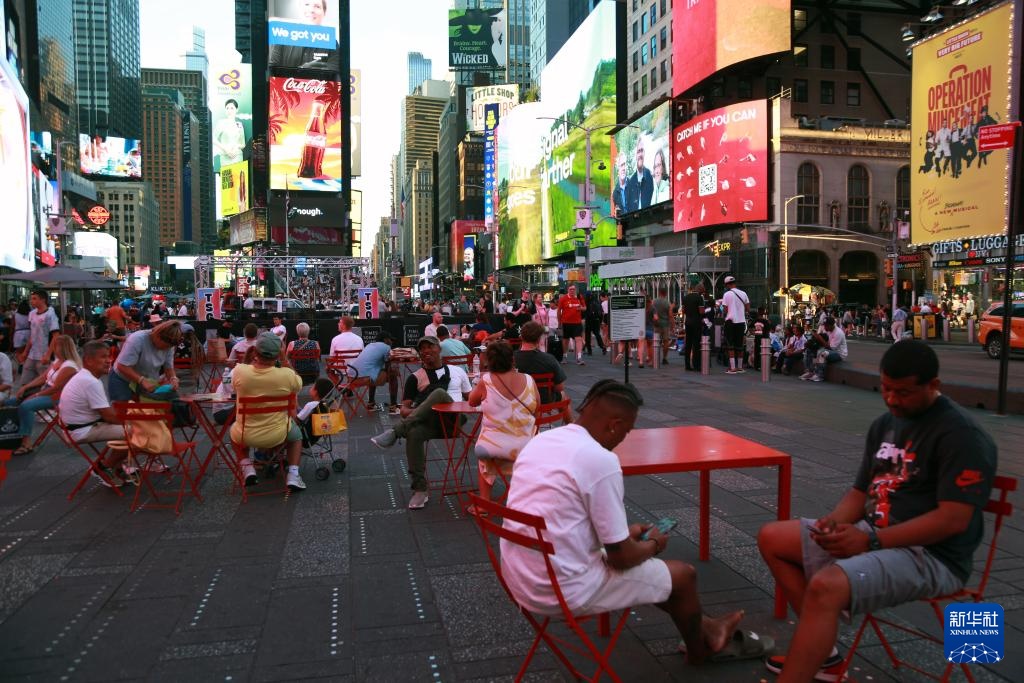 美国纽约遭遇高温天气 美国纽约遭遇高温天气