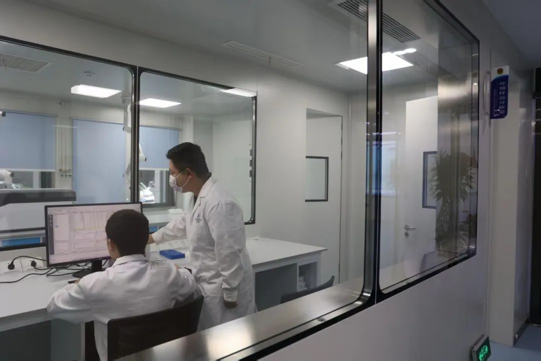 探秘国家级“毒品解码器”!第38个国际禁毒日,走进国家毒品实验室南京工作站 探秘国家级“毒品解码器”!第38个国际禁毒日,走进国家毒品实验室南京工作站