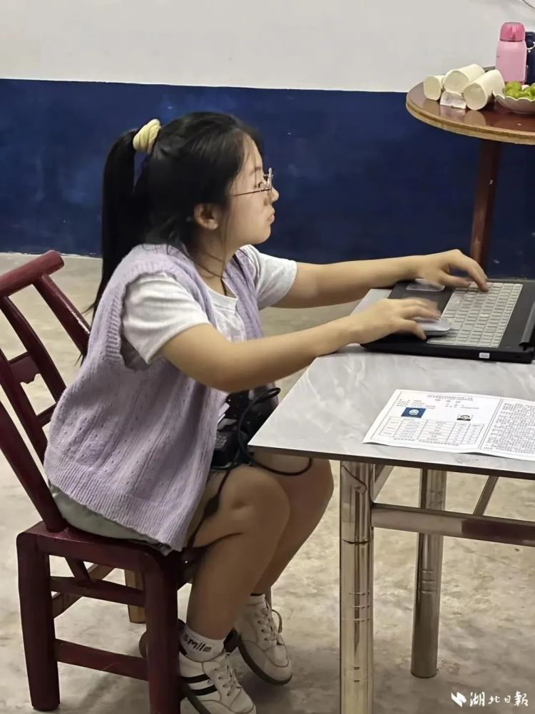 祝贺!“玻璃娃娃”,高考621分! 祝贺!“玻璃娃娃”,高考621分!