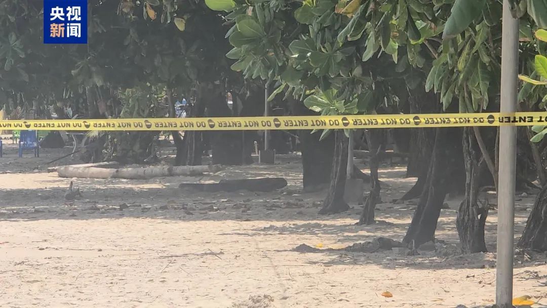 泰国警方在普吉岛发现多个可疑爆炸装置:一男子被捕,承认放置了4枚炸弹 泰国警方在普吉岛发现多个可疑爆炸装置:一男子被捕,承认放置了4枚炸弹