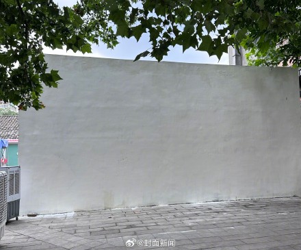 7天经历3种变化 成都LABUBU涂鸦墙已被抹掉 7天经历3种变化 成都LABUBU涂鸦墙已被抹掉