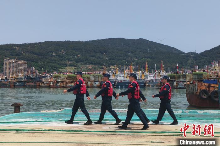 中国海警局东海分局缴获毒品3.4余吨 抓捕犯罪嫌疑人50余名 中国海警局东海分局缴获毒品3.4余吨 抓捕犯罪嫌疑人50余名