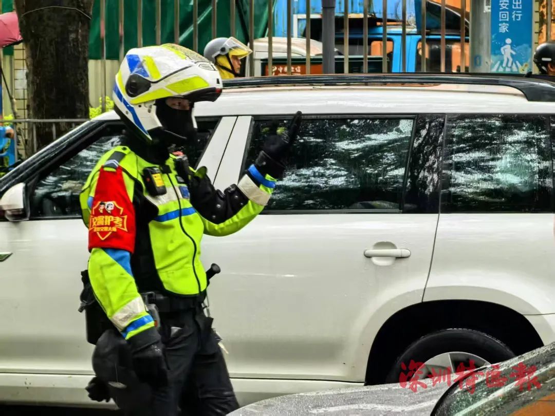 多图直击!深圳中考今日开考 多图直击!深圳中考今日开考