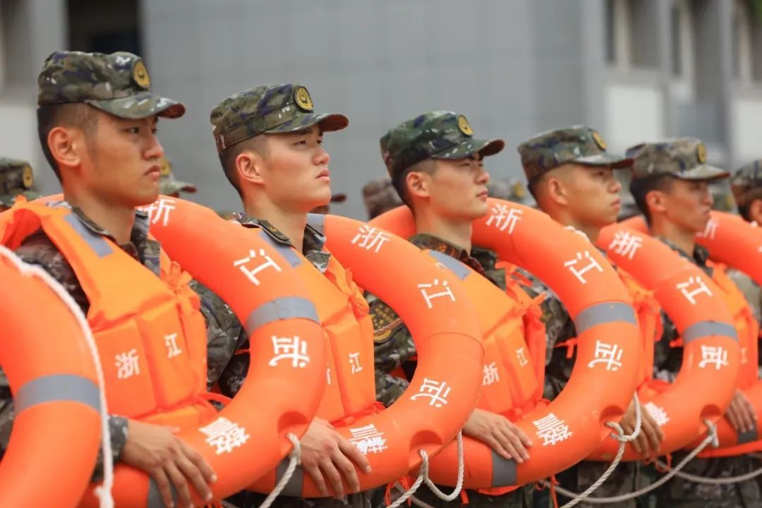 备战汛期,拼! 备战汛期,拼!