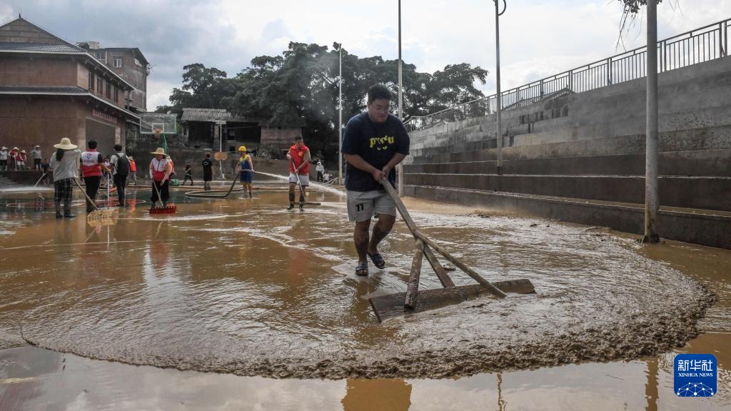 新华全媒+丨广西三江:积极开展灾后恢复工作 新华全媒+丨广西三江:积极开展灾后恢复工作