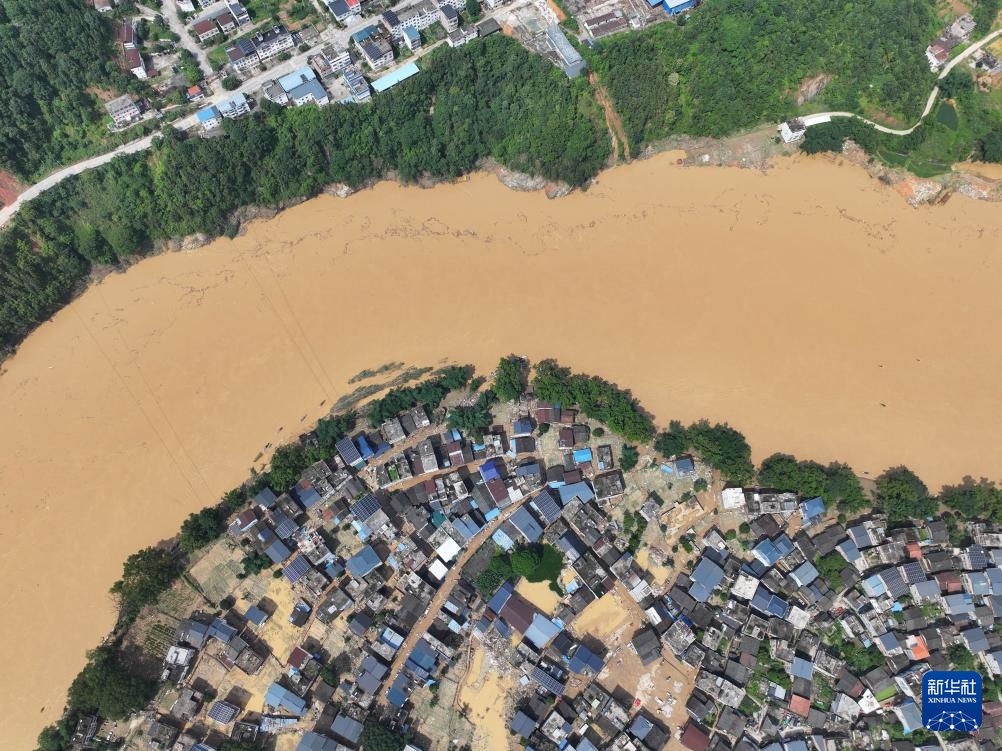 广西多地遭遇洪水 各方全力救援 广西多地遭遇洪水 各方全力救援