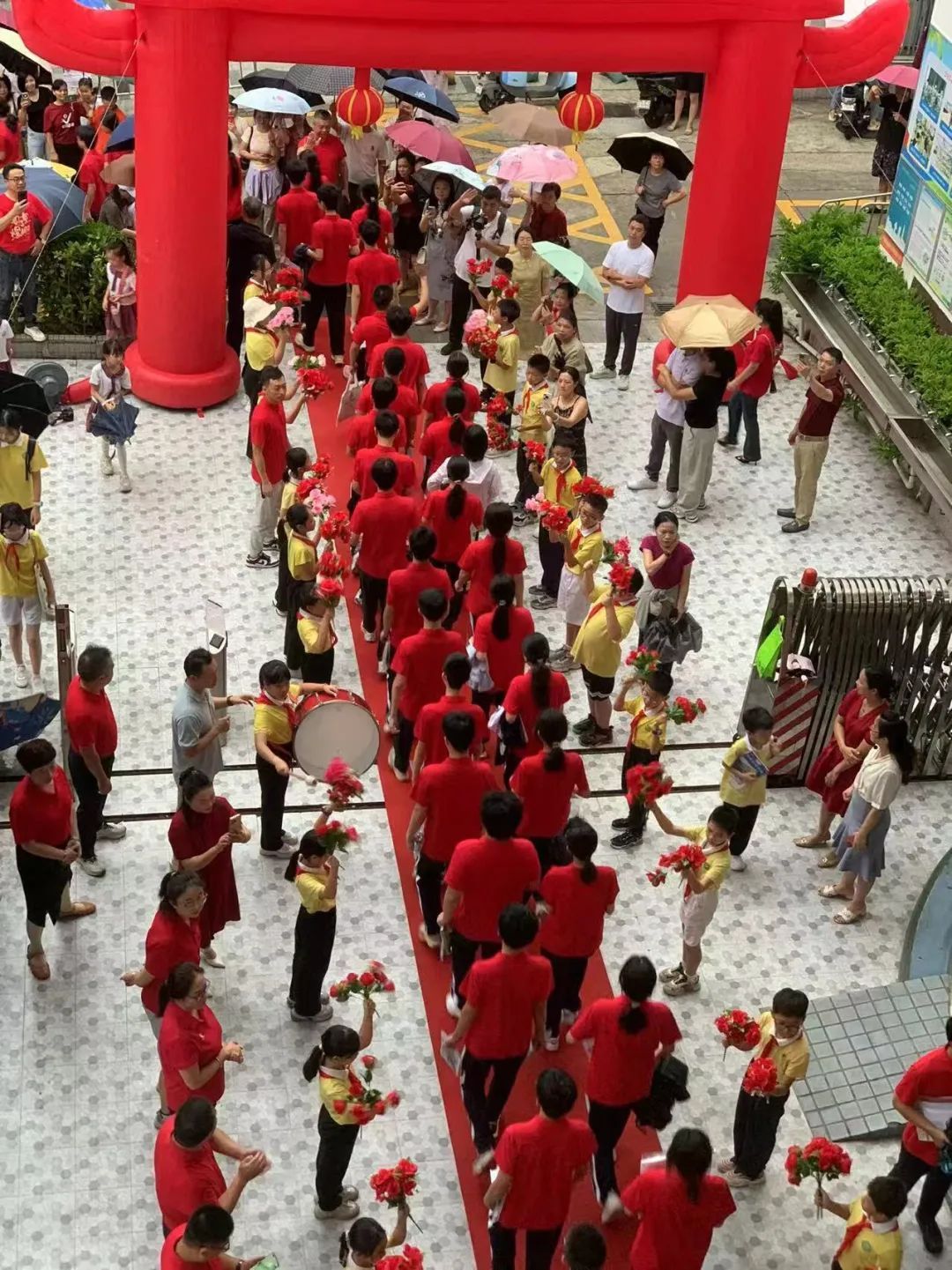 多图直击!深圳中考今日开考 多图直击!深圳中考今日开考