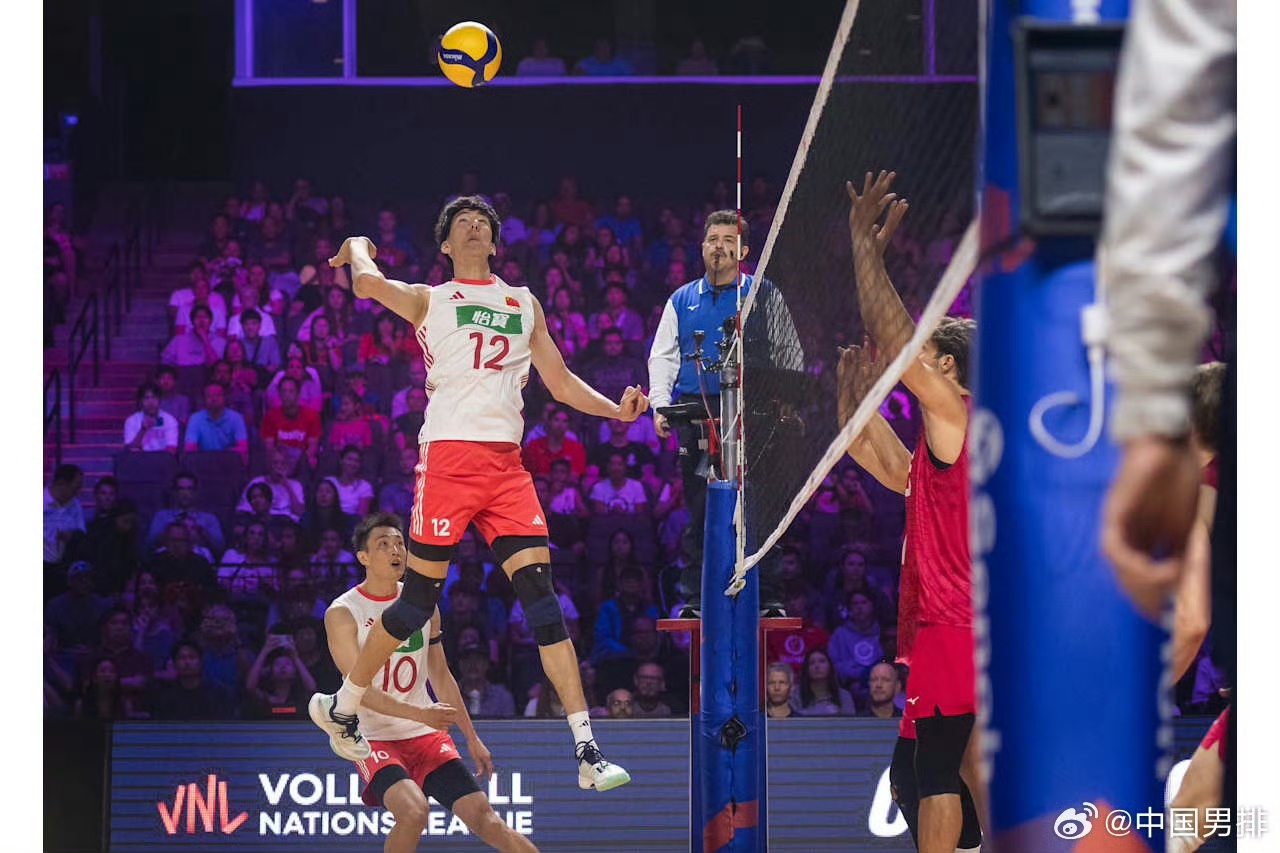 世联赛芝加哥站开赛,中国男排2:3惜败美国队 世联赛芝加哥站开赛,中国男排2:3惜败美国队