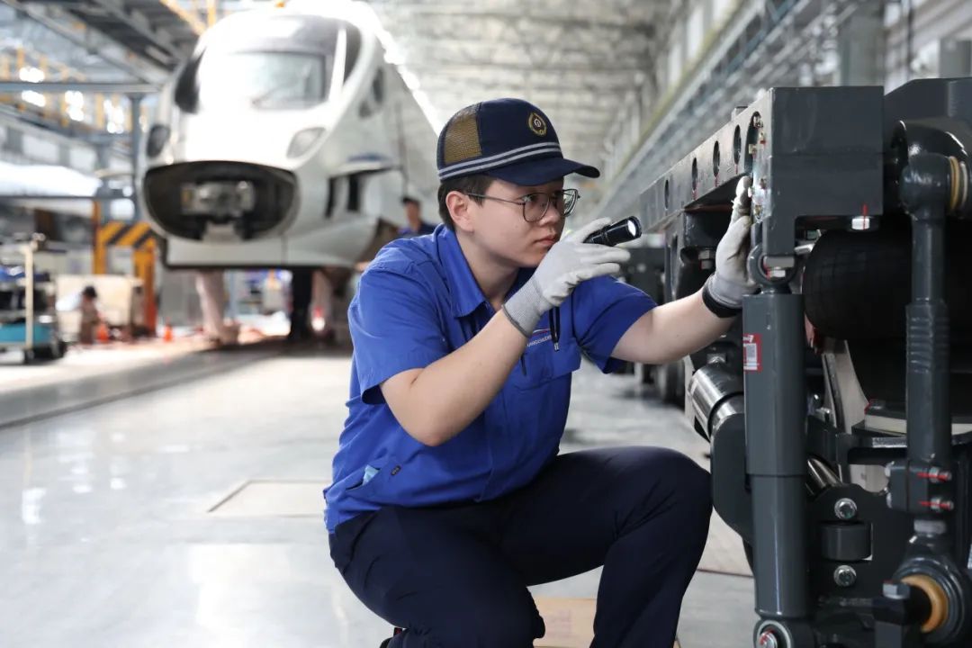 想来铁路工作吗？“学长学姐”支招了！