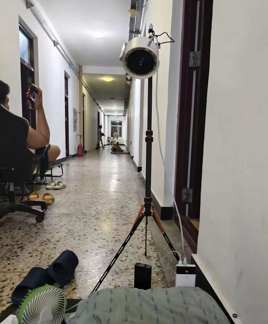 刷爆朋友圈！上海的晚霞美翻了！下班期间，一度集齐4大预警…