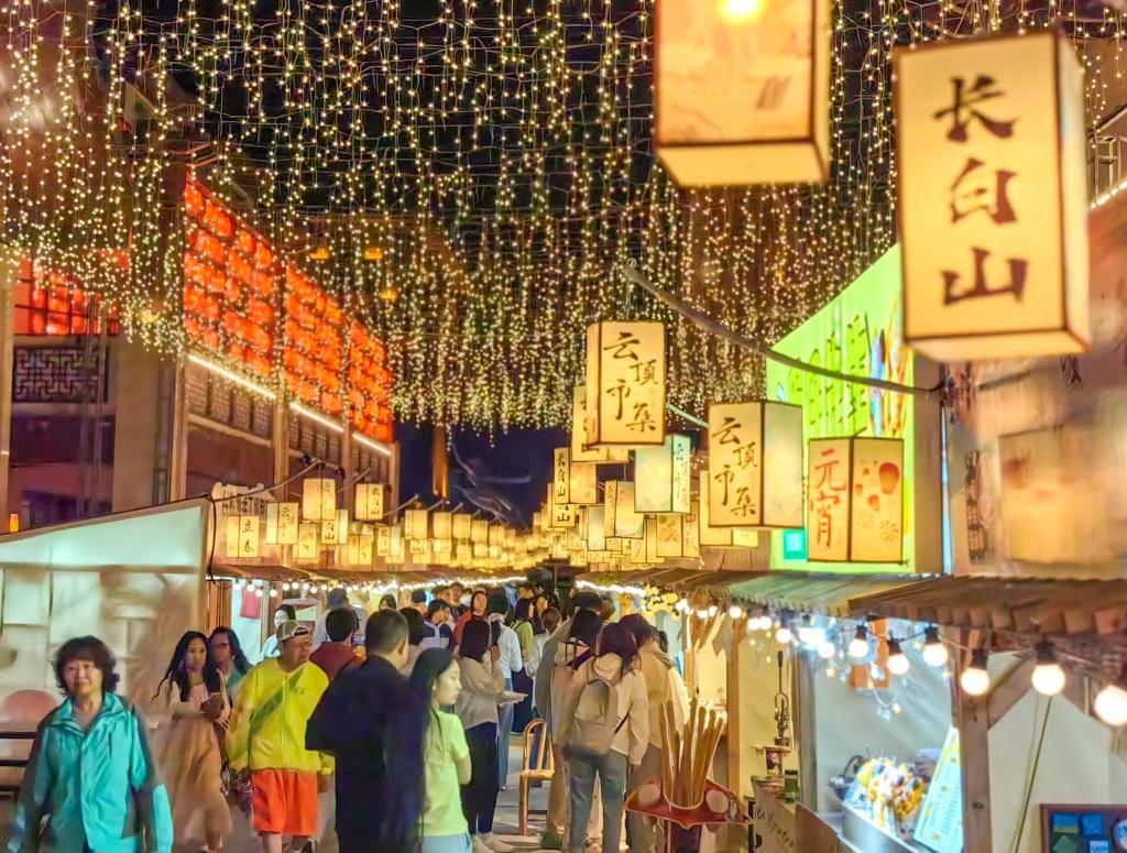 带活“避暑经济”，这些地方有“妙招”