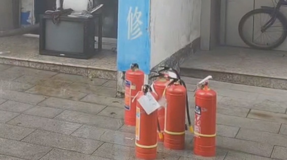 修理铺内发生火灾，监控指证“纵火犯”！