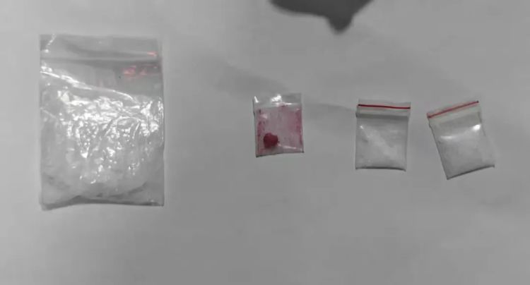 “换个地方吸毒更安全”?!警方速擒跨区域吸贩毒团伙 “换个地方吸毒更安全”?!警方速擒跨区域吸贩毒团伙