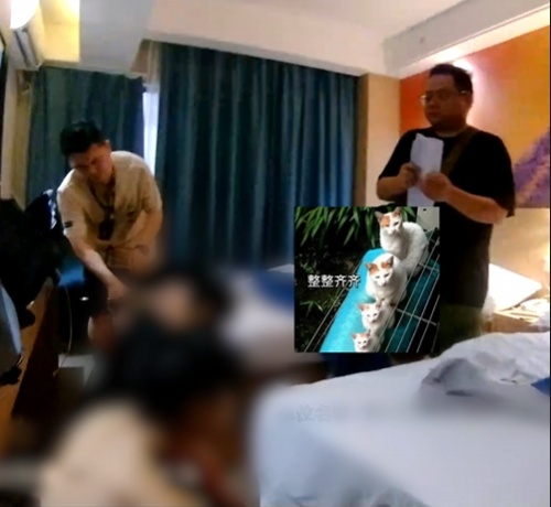 “起床，警察！”