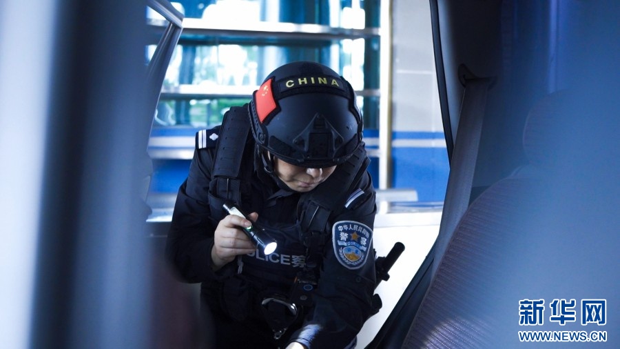 一等功女站长,“露脸”缉毒! 一等功女站长,“露脸”缉毒!