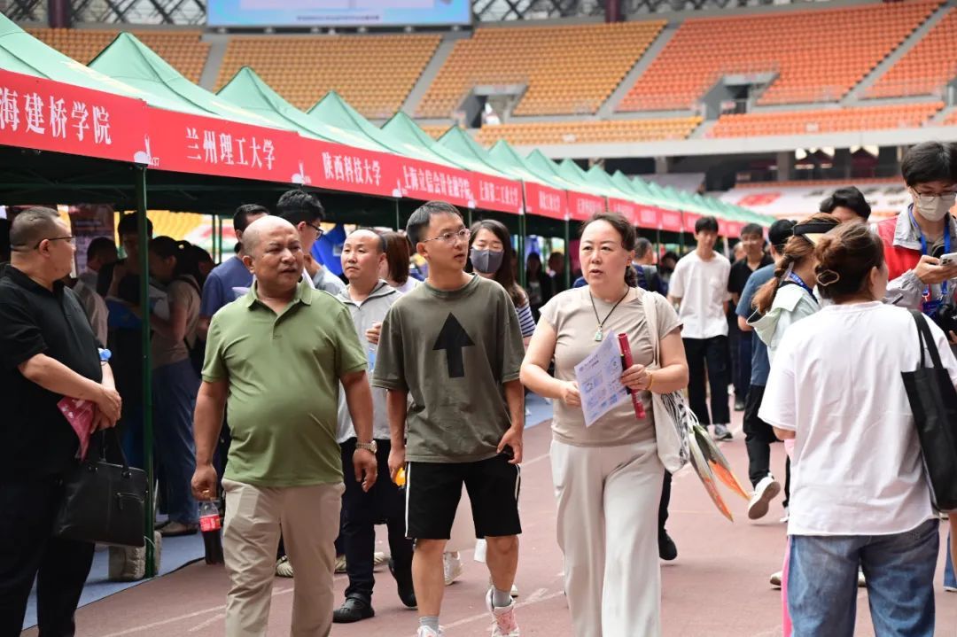 甘肃省高考志愿填报及录取安排公布 甘肃省高考志愿填报及录取安排公布