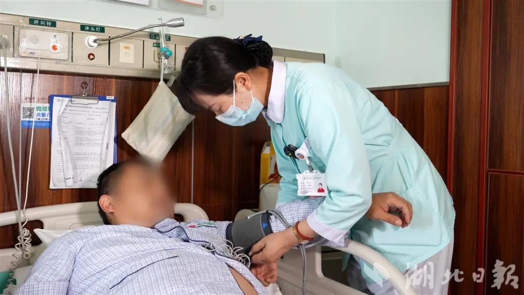 一天两包,40岁男子血管几乎全堵 一天两包,40岁男子血管几乎全堵