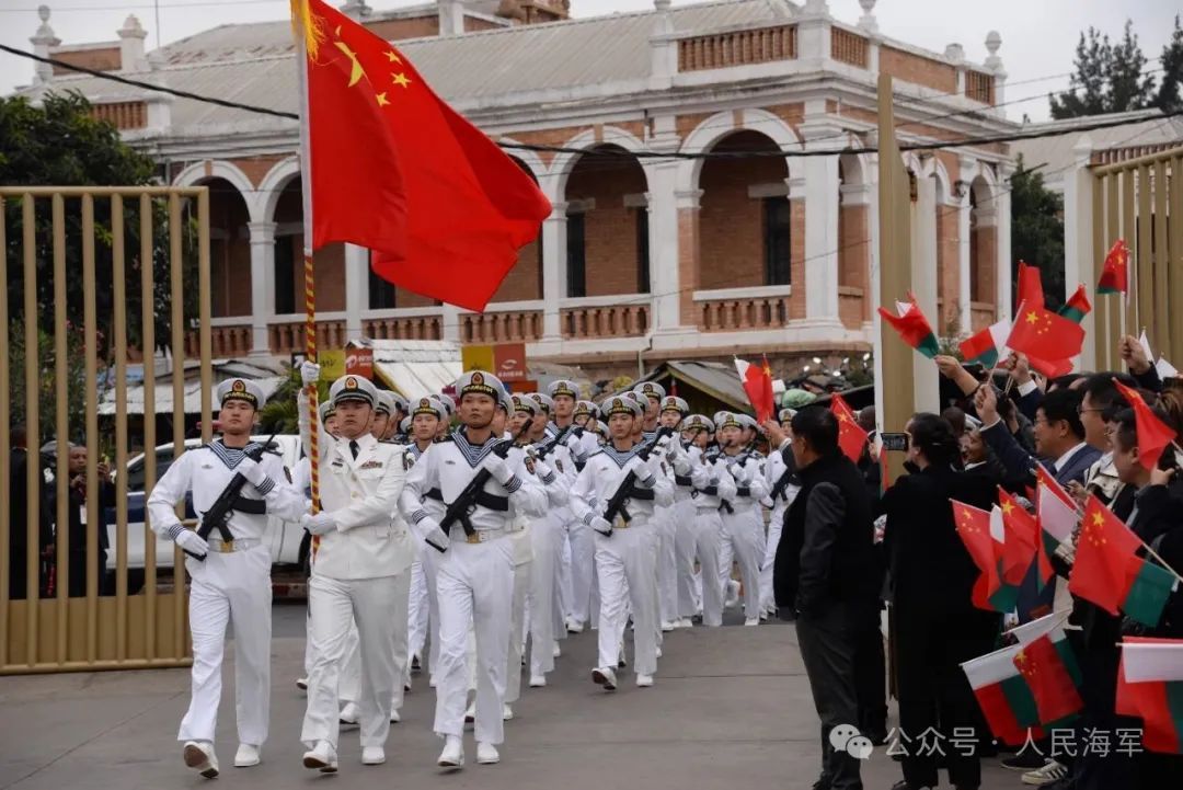 中国人民解放军，首次参加！