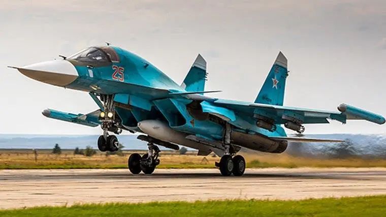 乌方称发动袭击, 4架俄军飞机被击中 乌方称发动袭击, 4架俄军飞机被击中