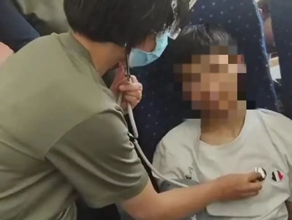 C901次列车,展开紧急救援! C901次列车,展开紧急救援!