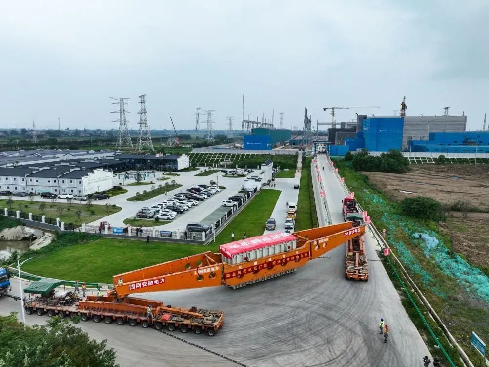 新华全媒+丨跨越1200多公里,308吨“巨无霸快递”送货记 新华全媒+丨跨越1200多公里,308吨“巨无霸快递”送货记