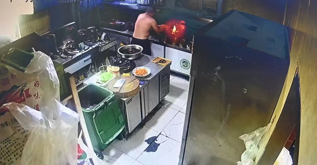 烧烤还没烤，炭火就惹了“祸”