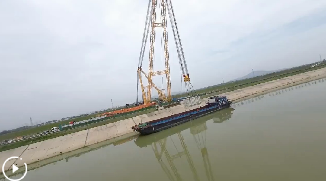 新华全媒+丨跨越1200多公里,308吨“巨无霸快递”送货记 新华全媒+丨跨越1200多公里,308吨“巨无霸快递”送货记