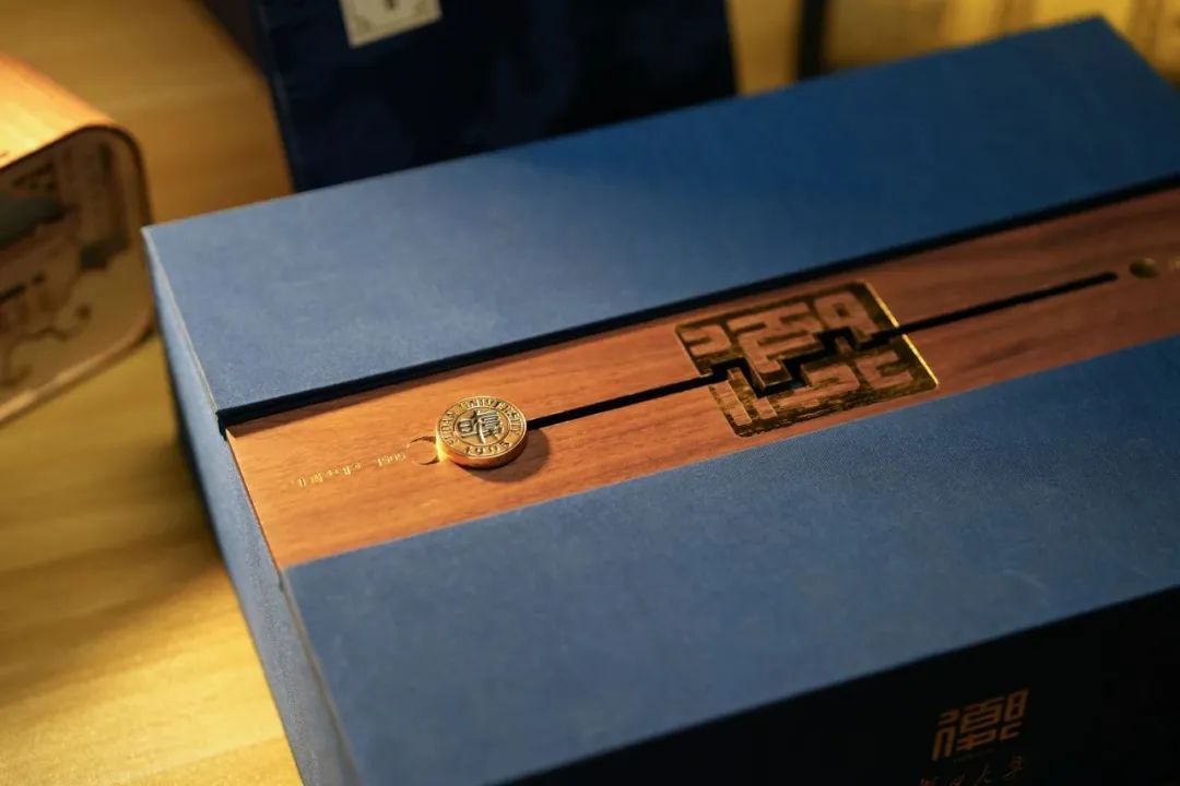 不是，谁把“天大的好消息”印录取通知书上啦？！