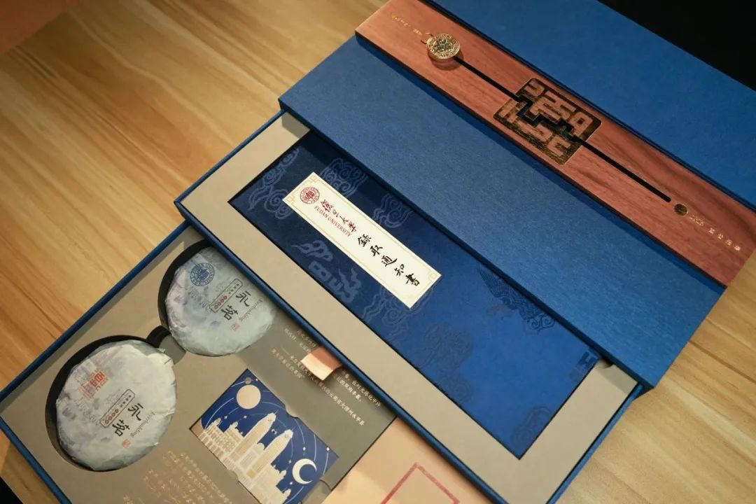 不是，谁把“天大的好消息”印录取通知书上啦？！