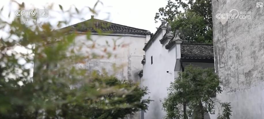 自然景观与传统文化深度融合 古村落游持续升温